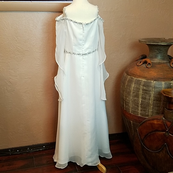 Handmade first communion dress - Picture 6 of 6